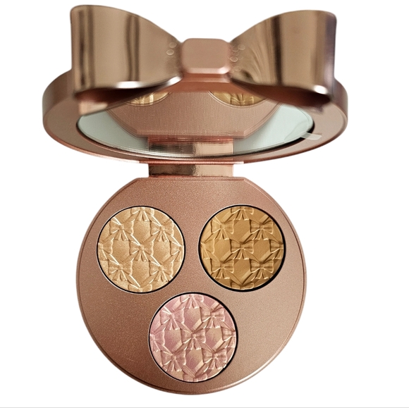 NEW! Mac Cosmetics Effervescence Extra Dimension Face Compact Deep Palette. - Picture 1 of 9